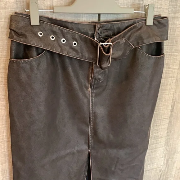 H&M Distressed-look Skirt with‎ Belt - Picture 6 of 14